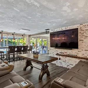 Villa With Outdoor Sauna, Outdoor Bar And Pergola With Games
