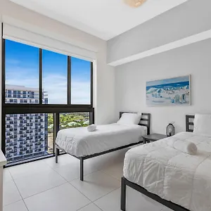 Apartment Unique In The Heart Of Downtown Doral Miami