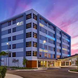 Hotel Aloft Airport 3*