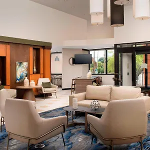 Hotel Fairfield & By Marriott Airport South 3*