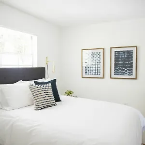 Bold 2br In River By Sonder Herberg