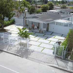 Dream House 4b/2b King Bed Springs, Fl * Miami