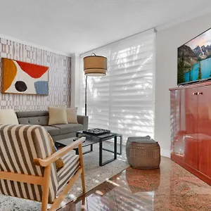 Treetop Retreat! Cozy 2 Bedroom In Heart Of Grove Apartment *