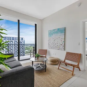 Modern Downtown Doral One-bedroom With Golf Course Views