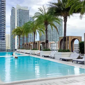 Apartment Wonderful King With Pool At Sls Lux Brickell