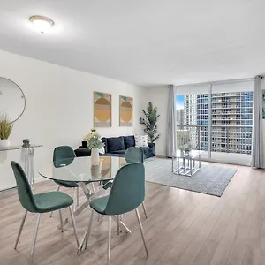 Apartment Brickell Key Gem: Stylish 1-bed W/ Free Parking *