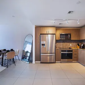 Casa -beach Club, Gym, Sauna, Free Parking, Near Airport *