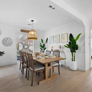 La Casita By Tilahstays